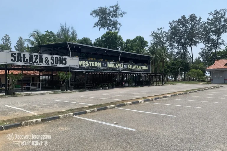 Kawasan parking Hadapan Salaza, Batu Buruk
