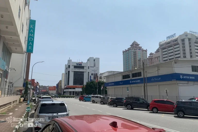 Kawasan parking Kamdar Jalan Kota Lama, Cabang Tiga
