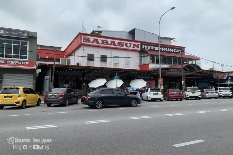 Kawasan parking Kampung Bukit Kecil (Sabasun Bukit Kecil), Kampung Bukit Kecil