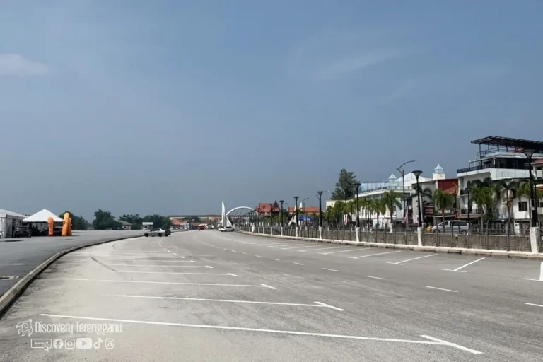 Kawasan parking Kampung Cina (Selatan), Kampung Cina