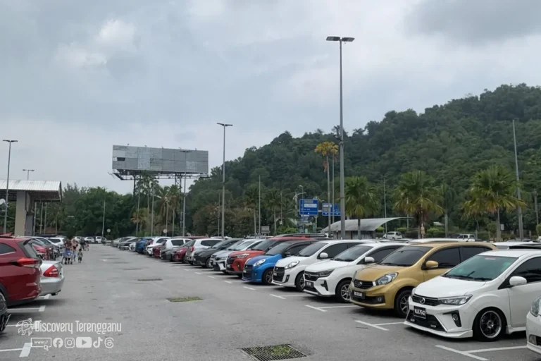 Kawasan parking Mydin Mall Kuala Terengganu, Kampung Tok Ku Kir