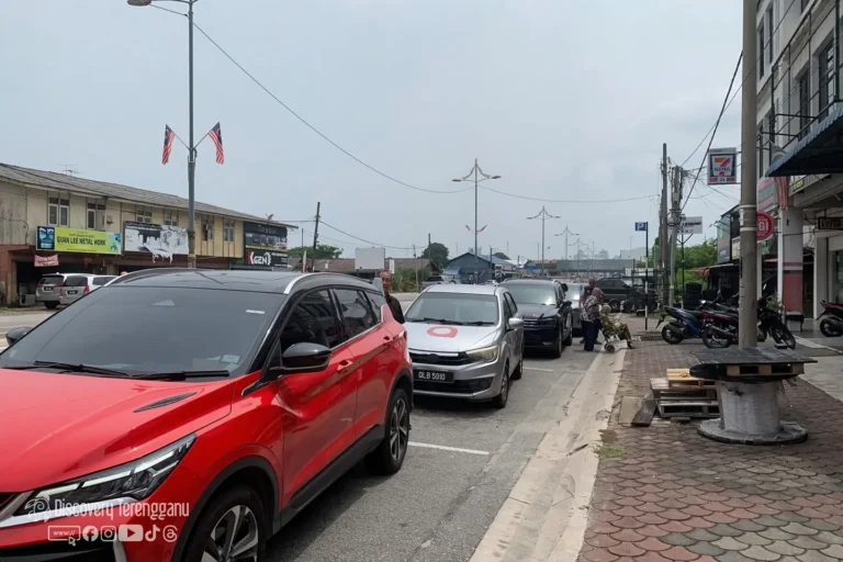 Kawasan parking Pasar Dalam Kenangan, Cabang Tiga