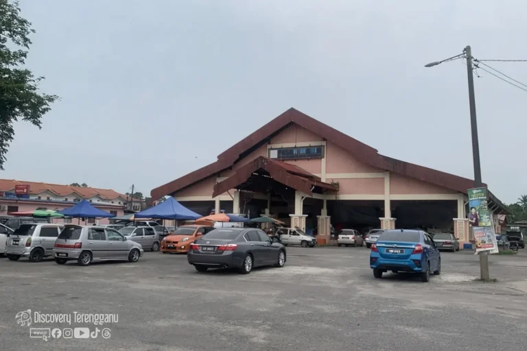Kawasan parking Pasar Manir, Kampung Banggol