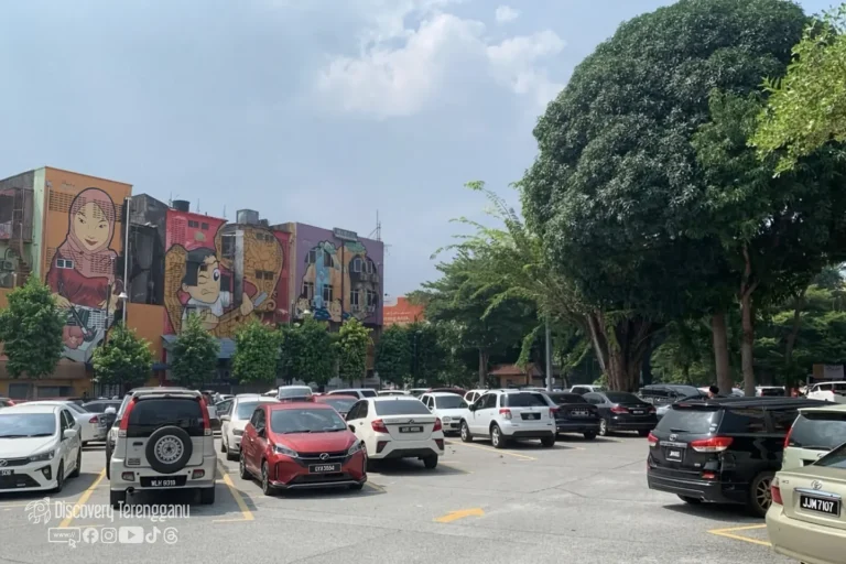 Kawasan parking Paya Bunga Square (Luar Bangunan), Batu Buruk